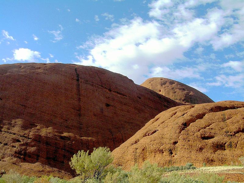 Olgas Kata Tjuta6.jpg - Die Kata Tjuta sind den Anangu heilig. Ihnen wird Schöpferkraft aus der Traumzeit zugesprochen.